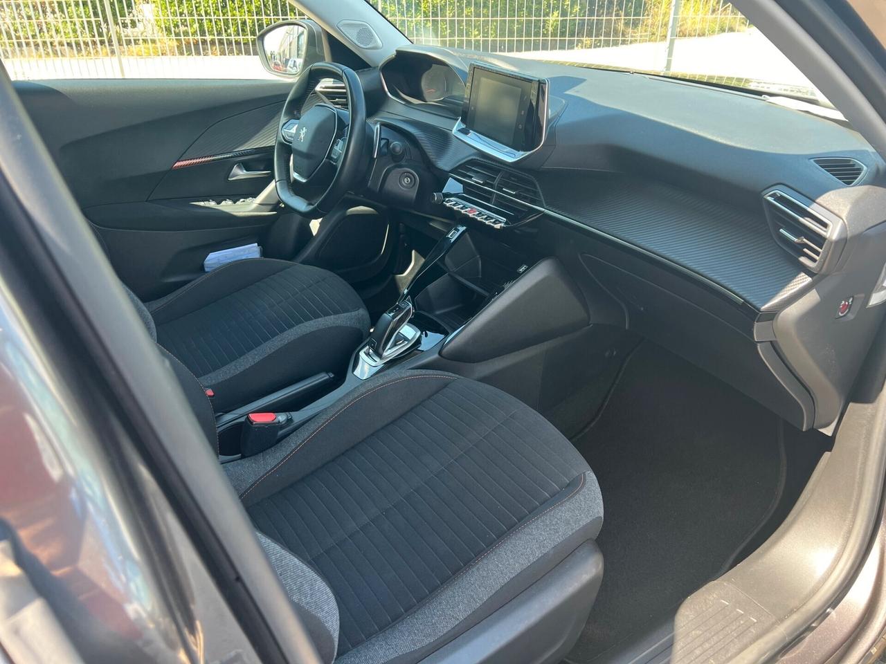 Peugeot 2008 PureTech 130 S&S EAT8 Allure Navi Pack