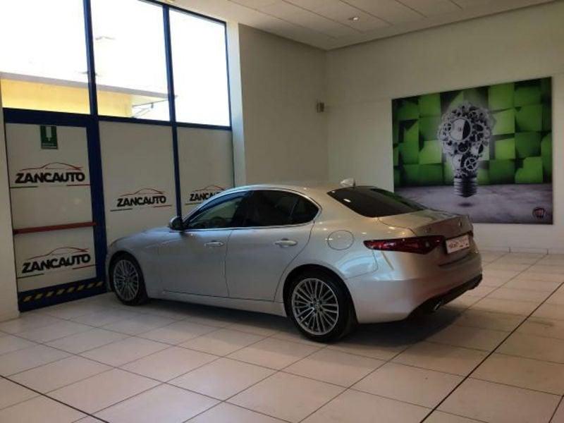 Alfa Romeo Giulia 2.2 T-Diesel 180CV AT8 Super Q2 - PACK PERFORMANCE