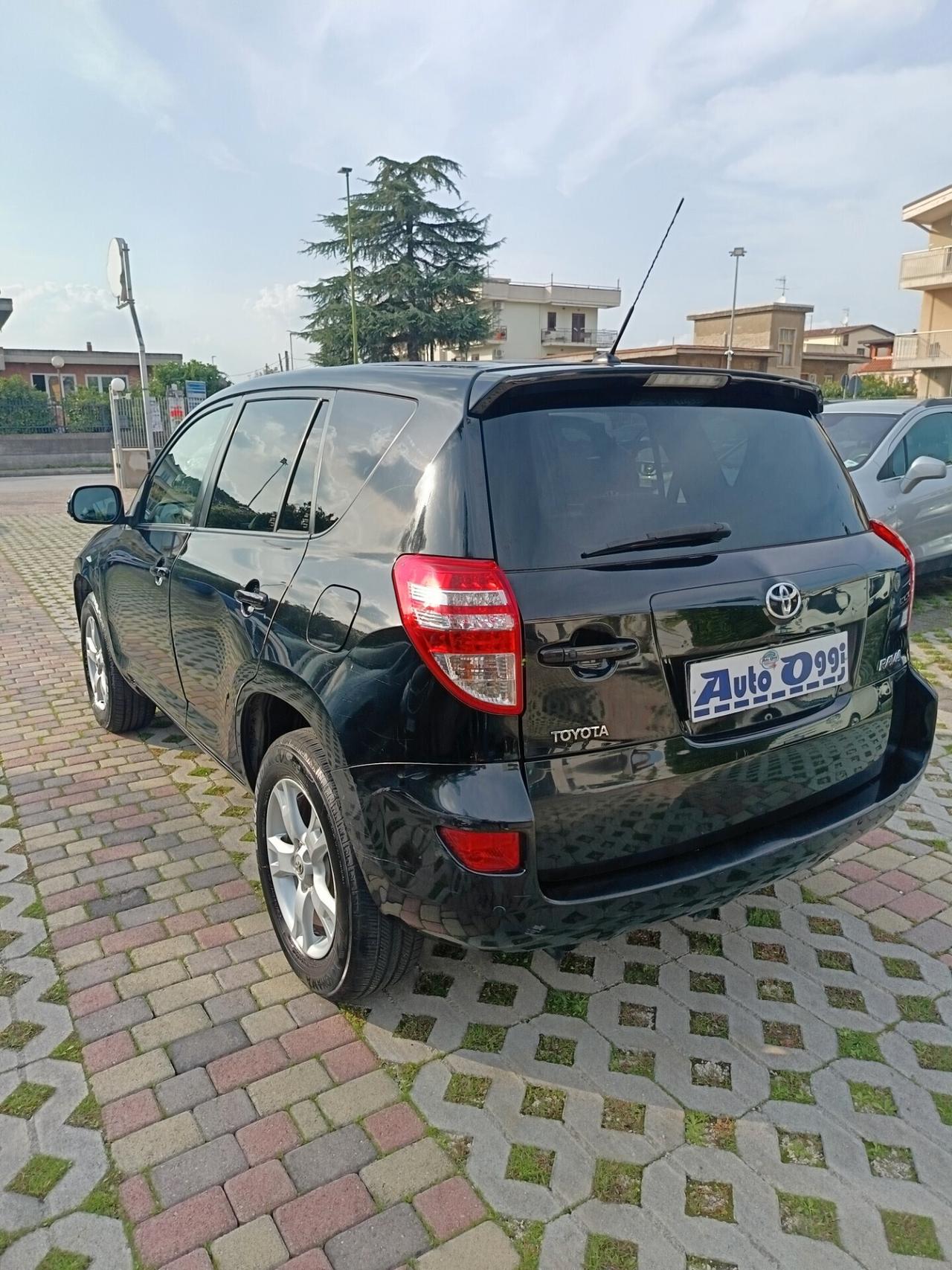 Toyota RAV 4 RAV4 2.2 D-4D 150 CV DPF Sol