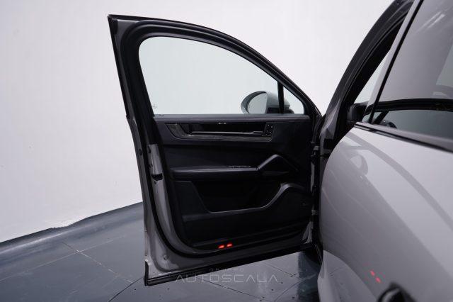 PORSCHE Cayenne Coupé 4.0 500cv GTS