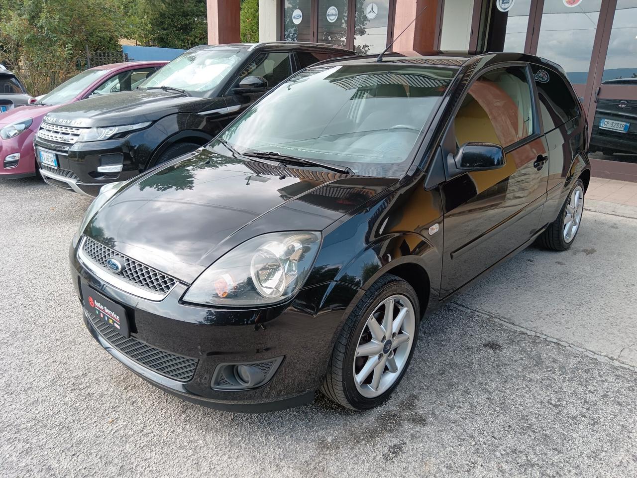Ford Fiesta 1.4 TDCI 68CV TITANIUM NUOVISSIMA