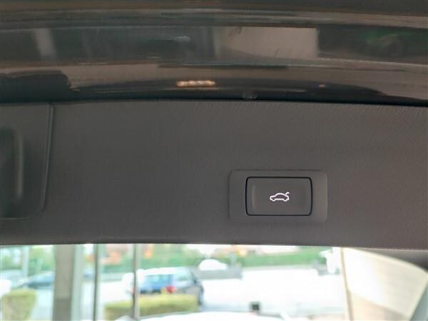 Audi A6 Avant 40 2.0 TDI S tronic - MATRIX - FULL LED - PELLE