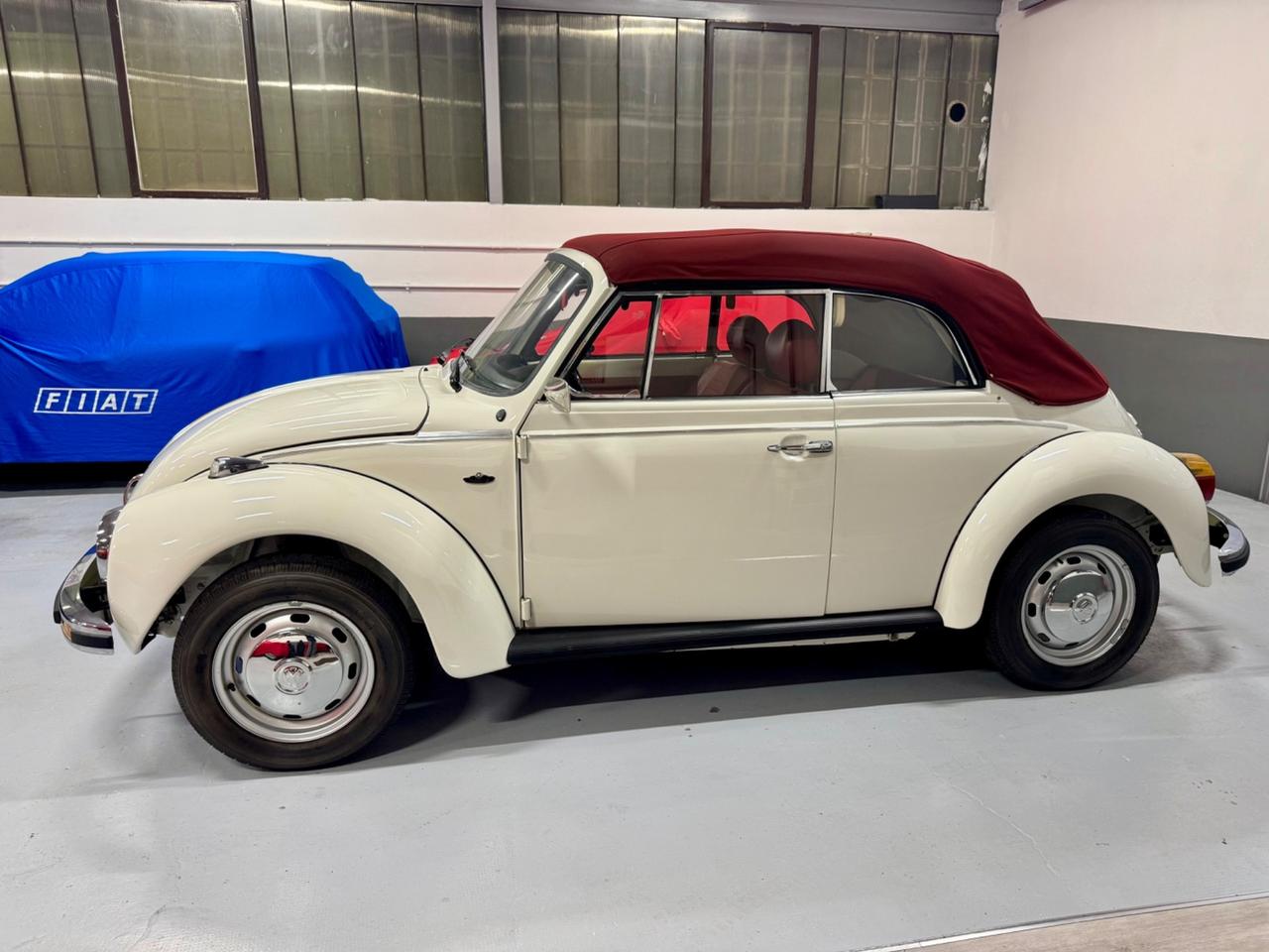 Volkswagen Maggiolone Cabriolet 1200 Karmann