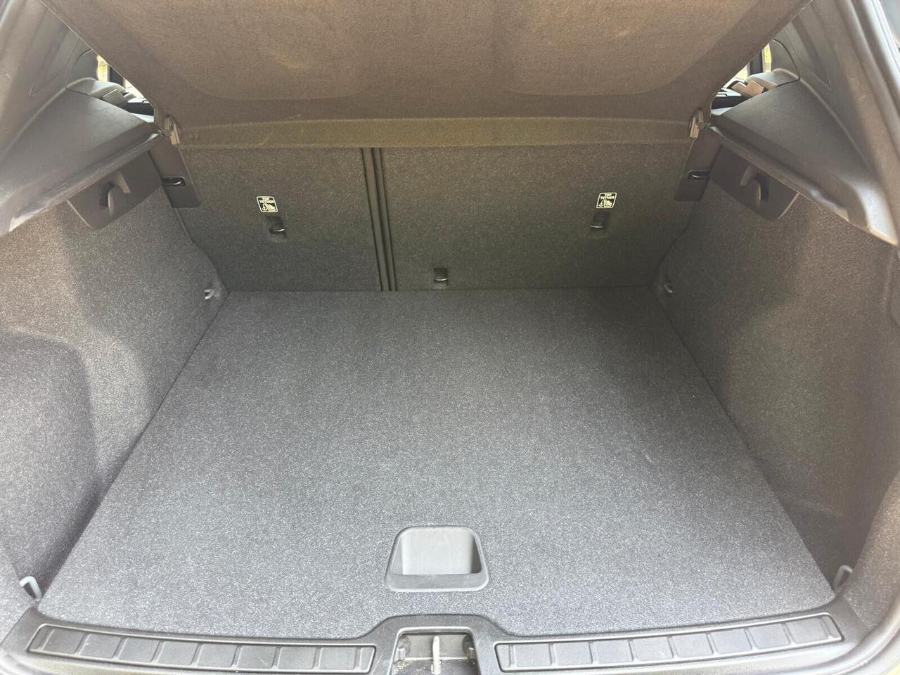 Volvo XC40 D3 AWD Geartronic Business - PROMO - CON FINANZIAMENTO