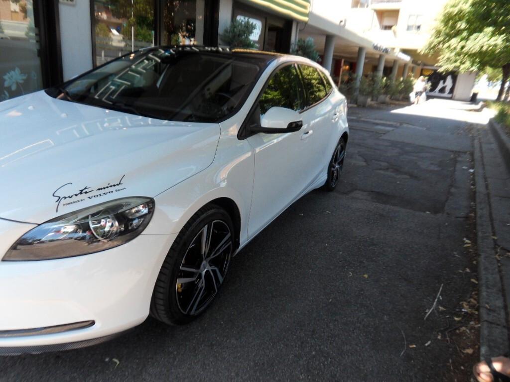 Volvo V40 D2 Business