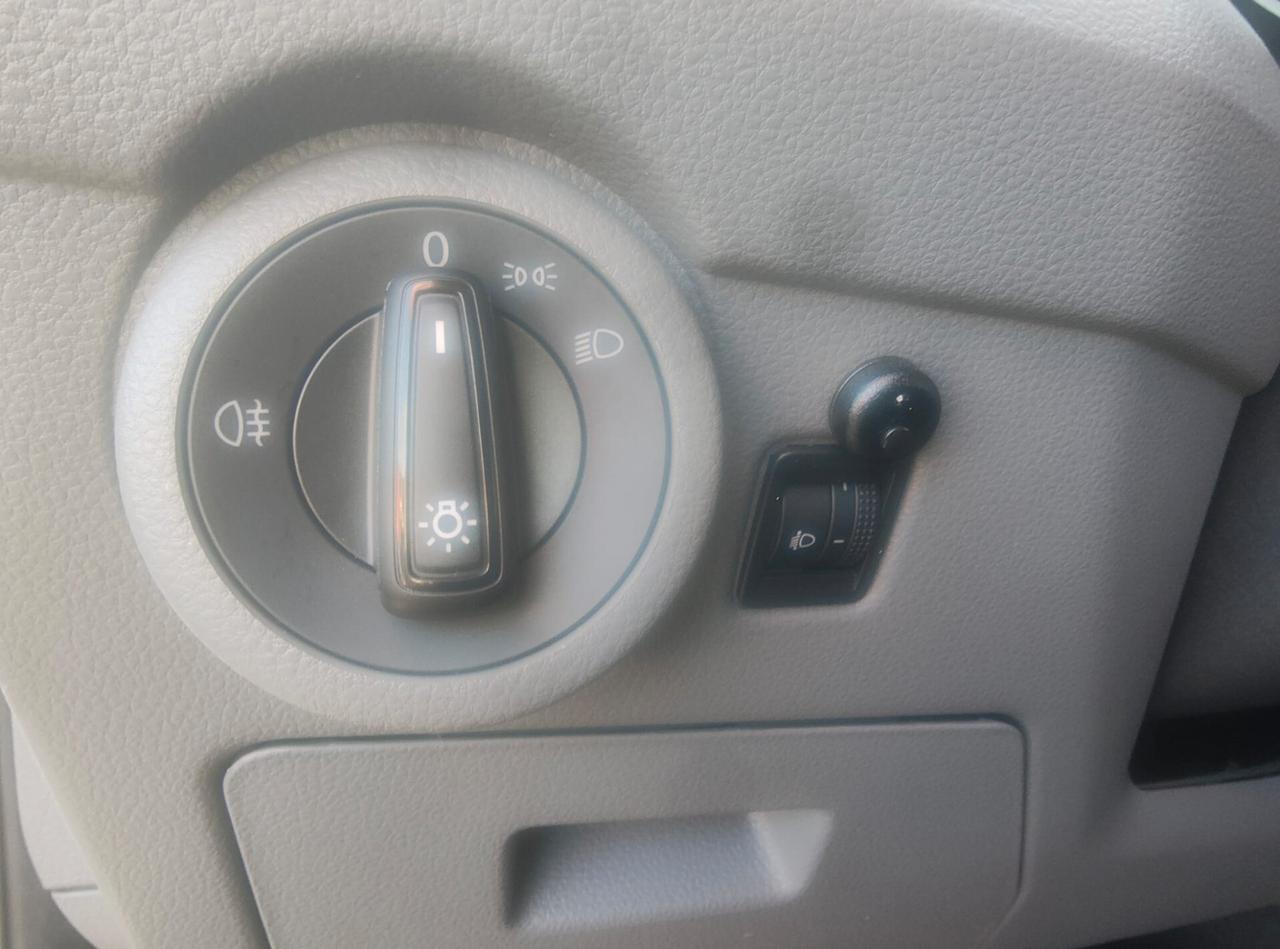 Volkswagen Transporter 2.0 TDI 110CV PC Kombi Business