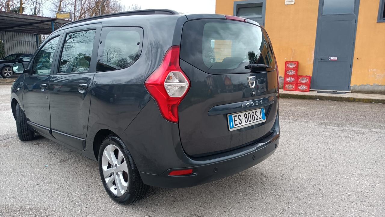 Dacia Lodgy 1.5 diesel 7 posti navigatore telefono bluetooth