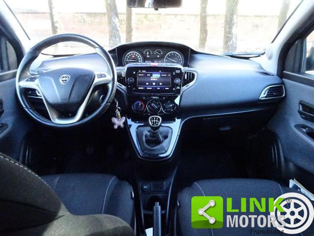 LANCIA Ypsilon 1.0 FireFly 5 porte S&S Hybrid Gold NEOPATENTATI