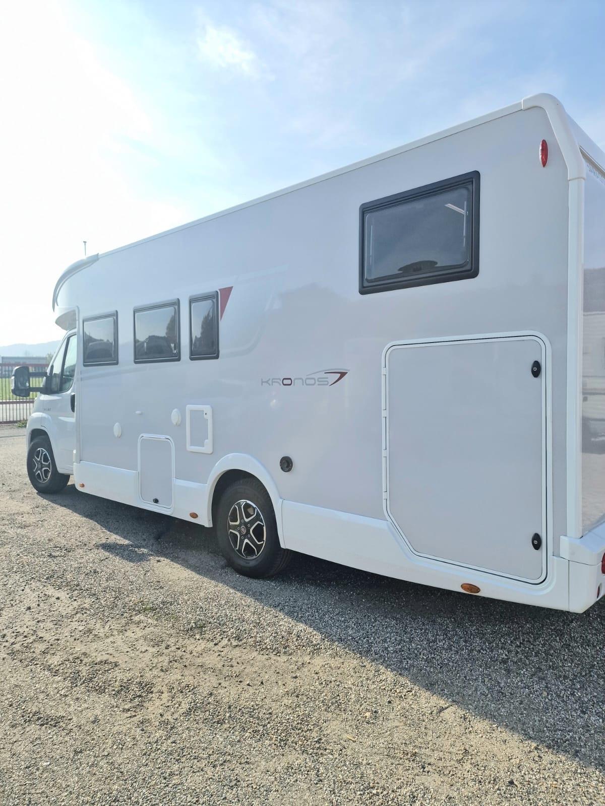 Roller Team semi integrale del 2025 in saldo 700