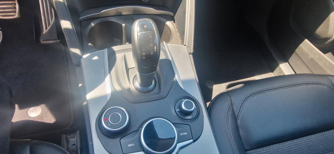 Alfa Romeo Stelvio 2.2 210 CV AT8 Q4 Executive 11/2019 ITALIANA