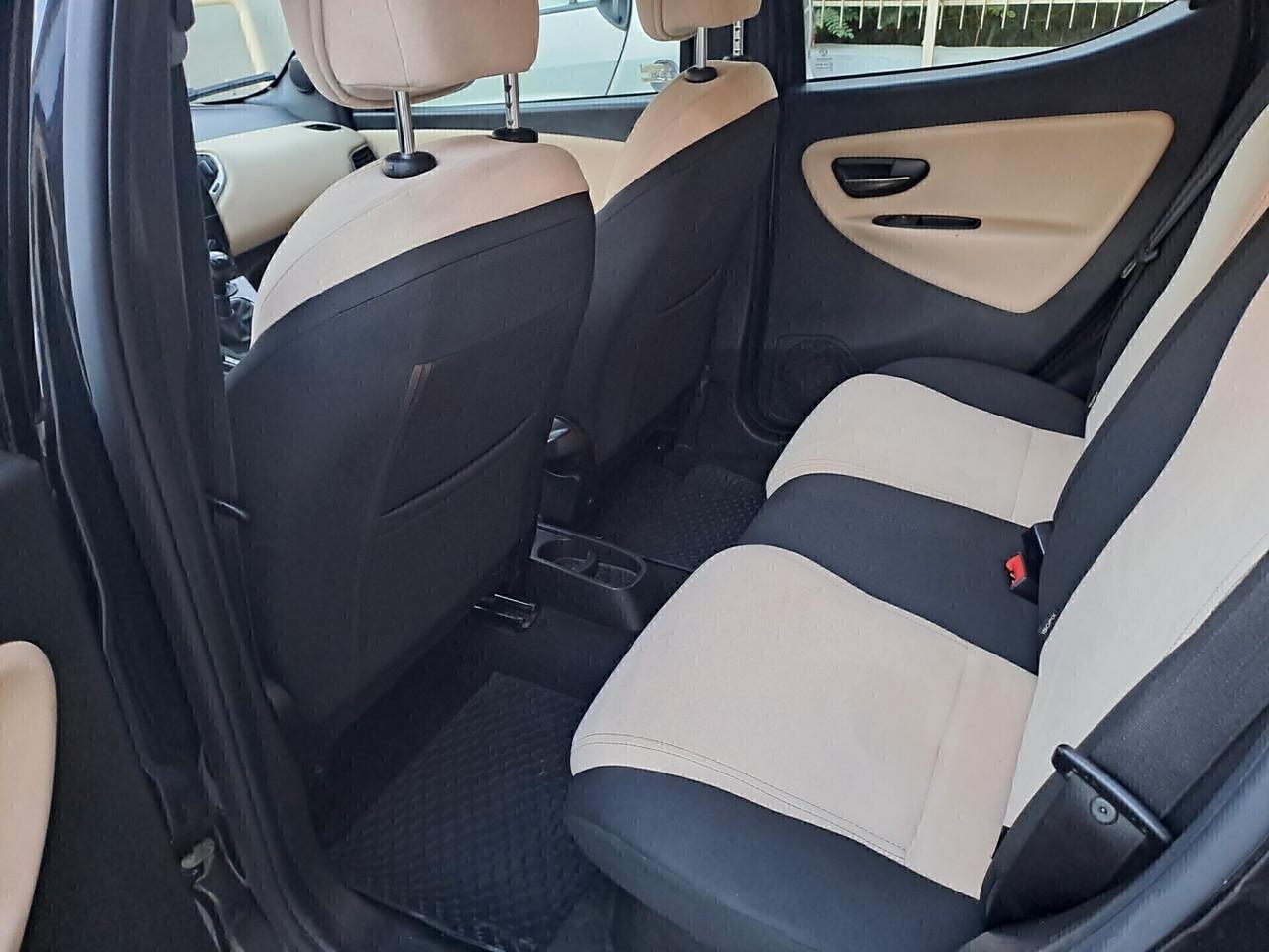 Lancia Ypsilon 0.9 TwinAir 85 CV 5 porte Metano Ecochic Gold