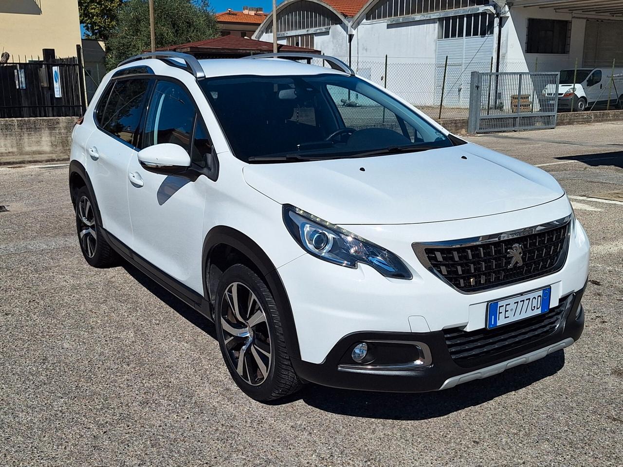 Peugeot 2008 BlueHDi 100 GT Line UNICAPROPIETARIA KM CERTIFICATI NAVI PELLE €6B