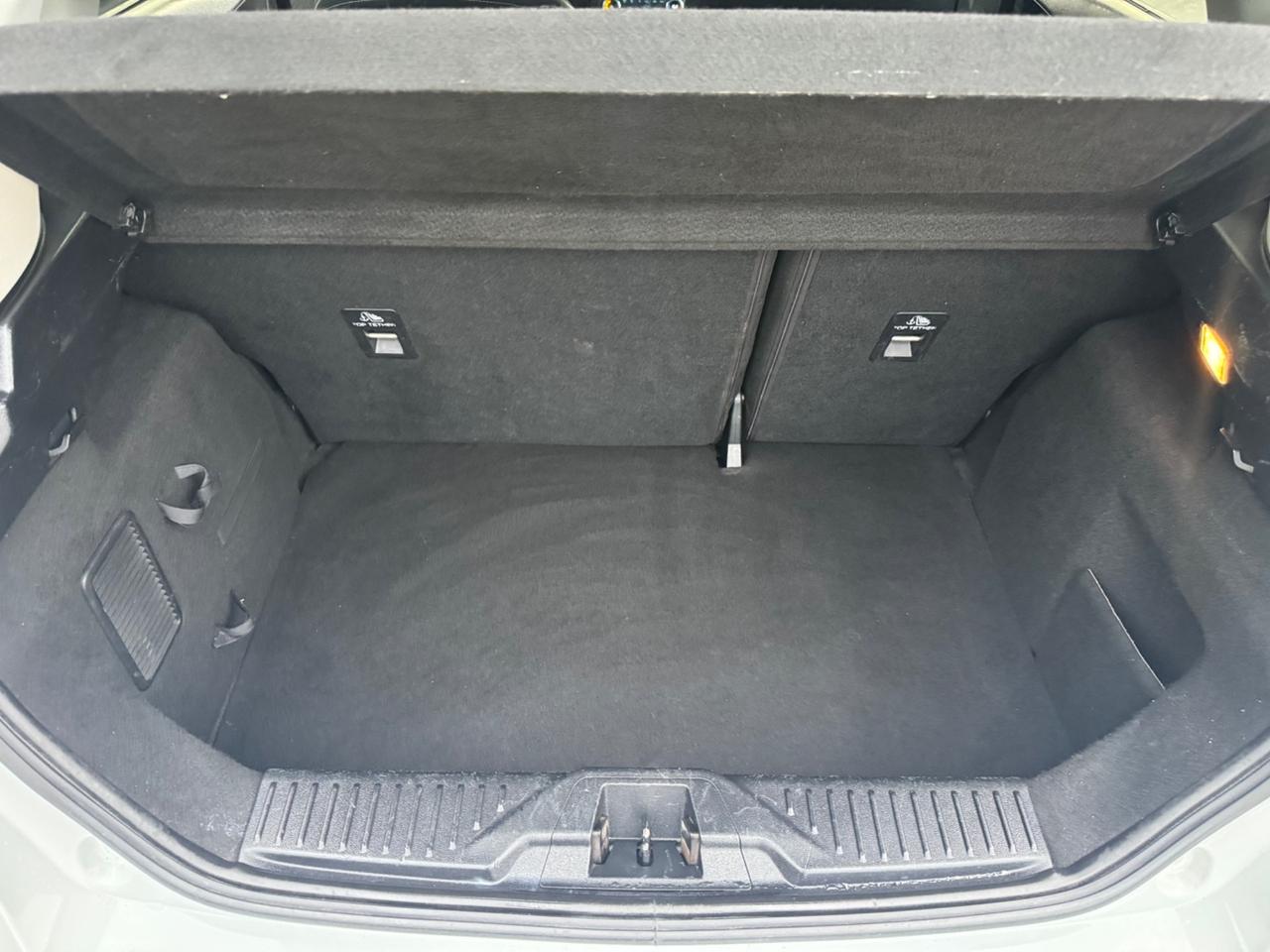 Ford Fiesta 1.1 benzina idonea ai neopatentati