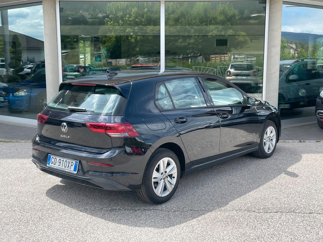 Volkswagen Golf 8 2.0 TDI 116cv SCR Life DSG