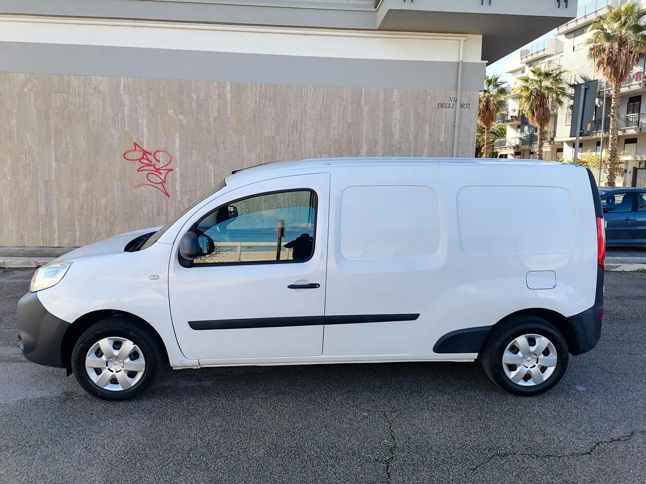 Renault Kangoo MAXI 1.5 dci 110cv 2019 FULL OPTIONAL