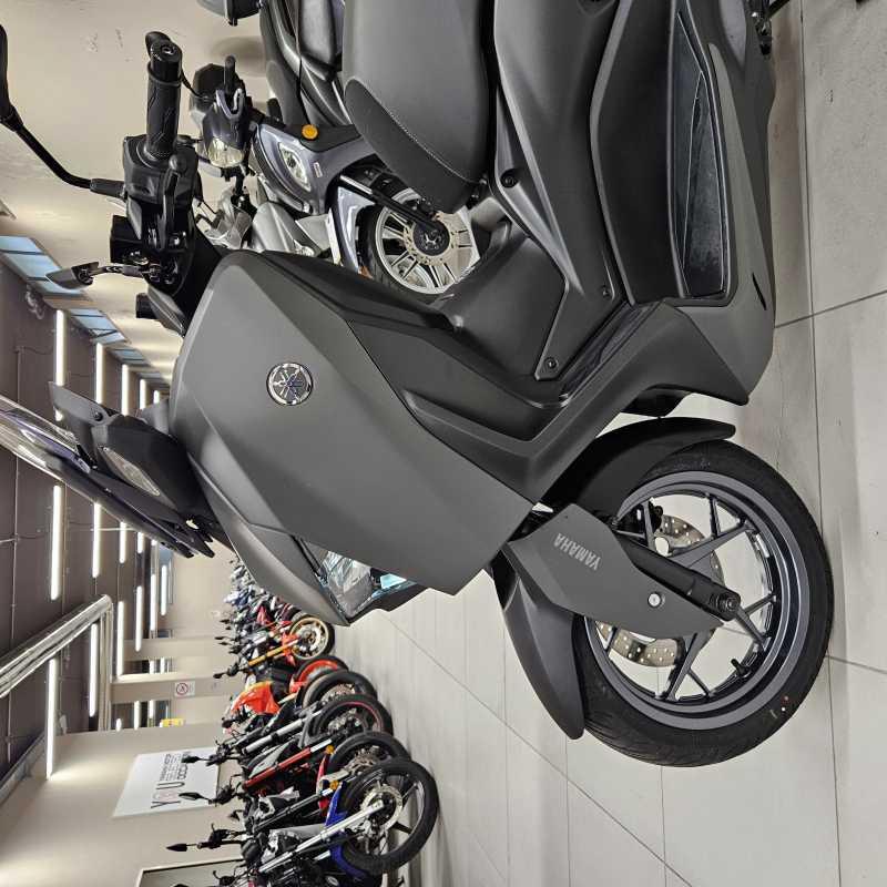 Yamaha X-Max 300 - 2026
