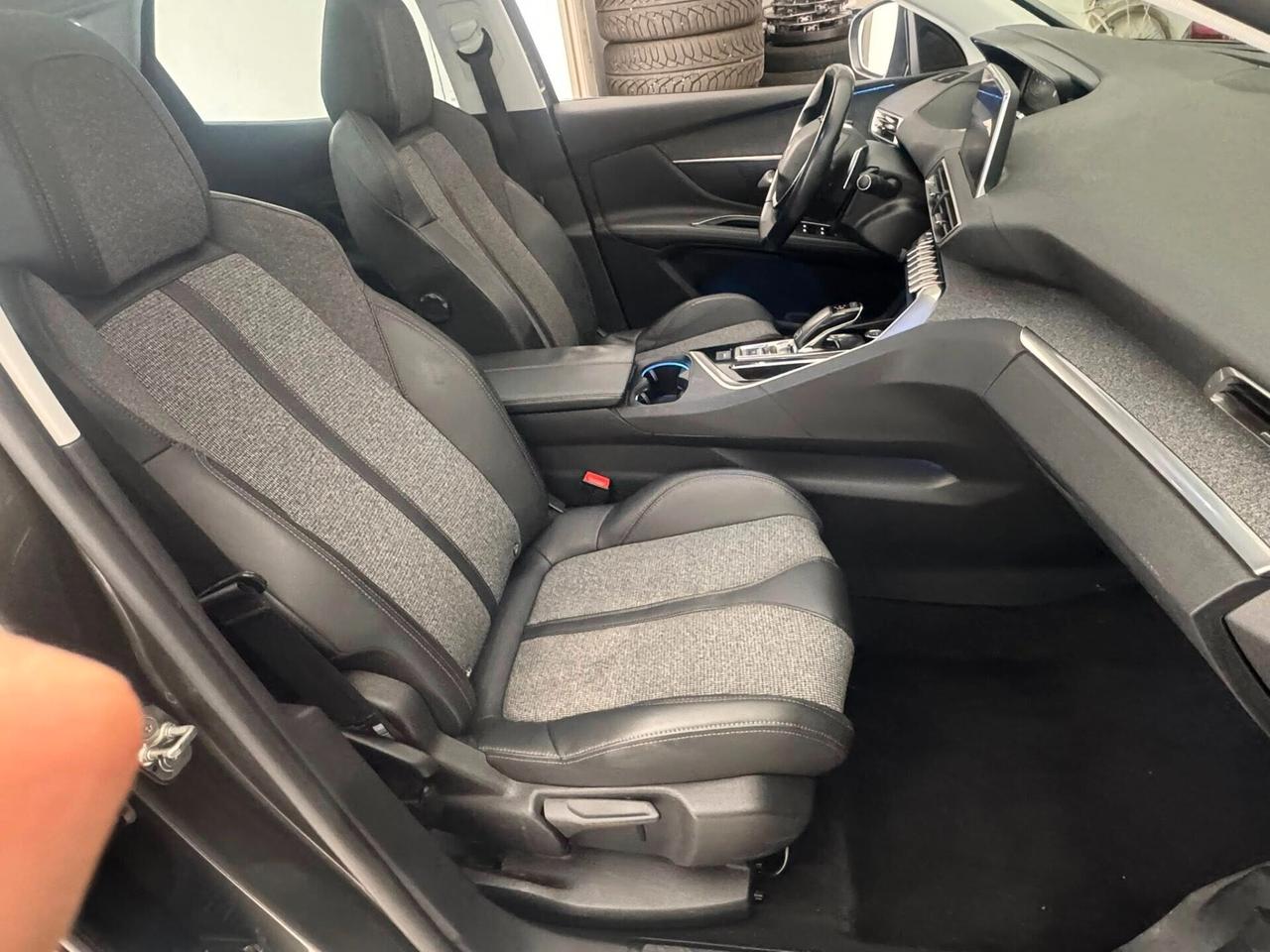 PEUGEOT 3008 1.6 HDI 120 CV. EAT8 TETTO+NAVI+BIXENO