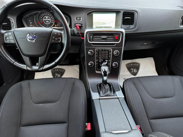 VOLVO S60 D2 Geartronic Momentum