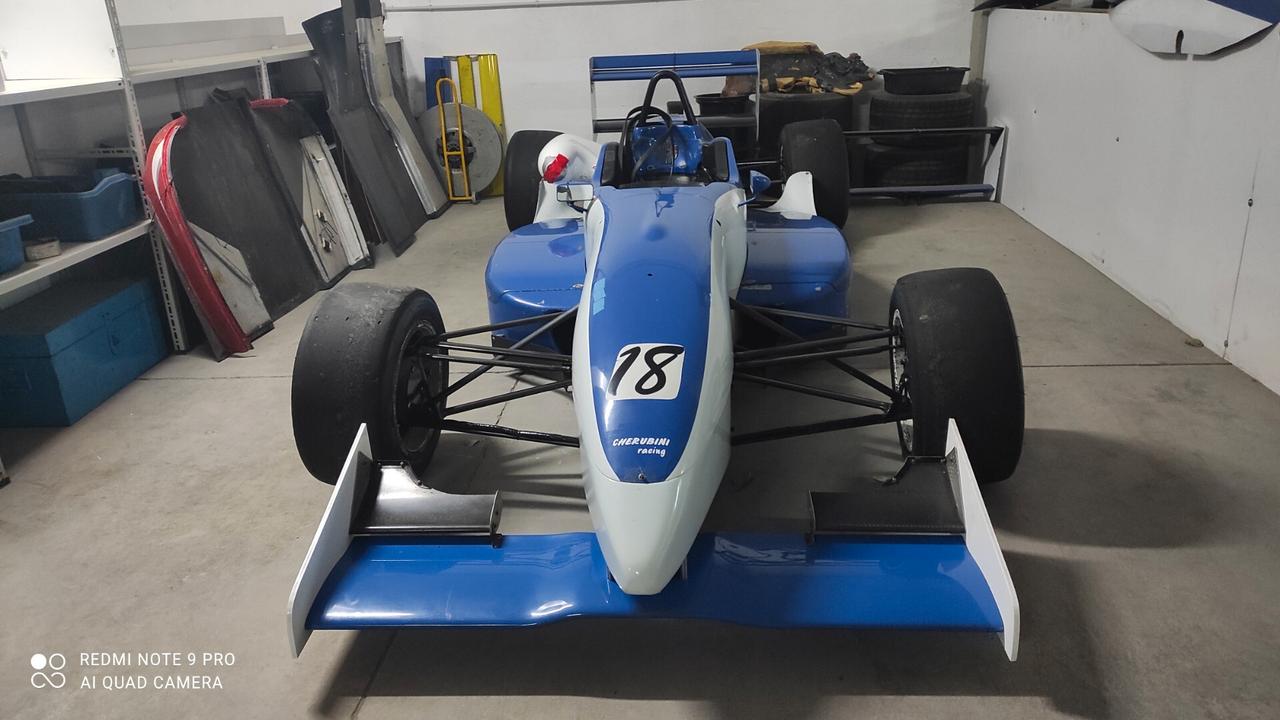 Dallara DALLARA F395 - FORMULA 3