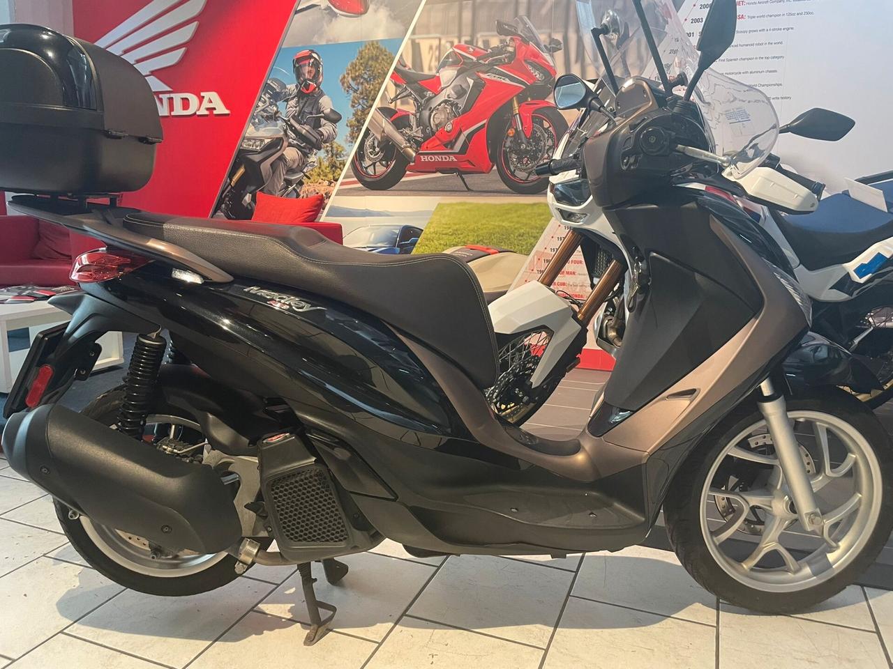 Piaggio Medley 150