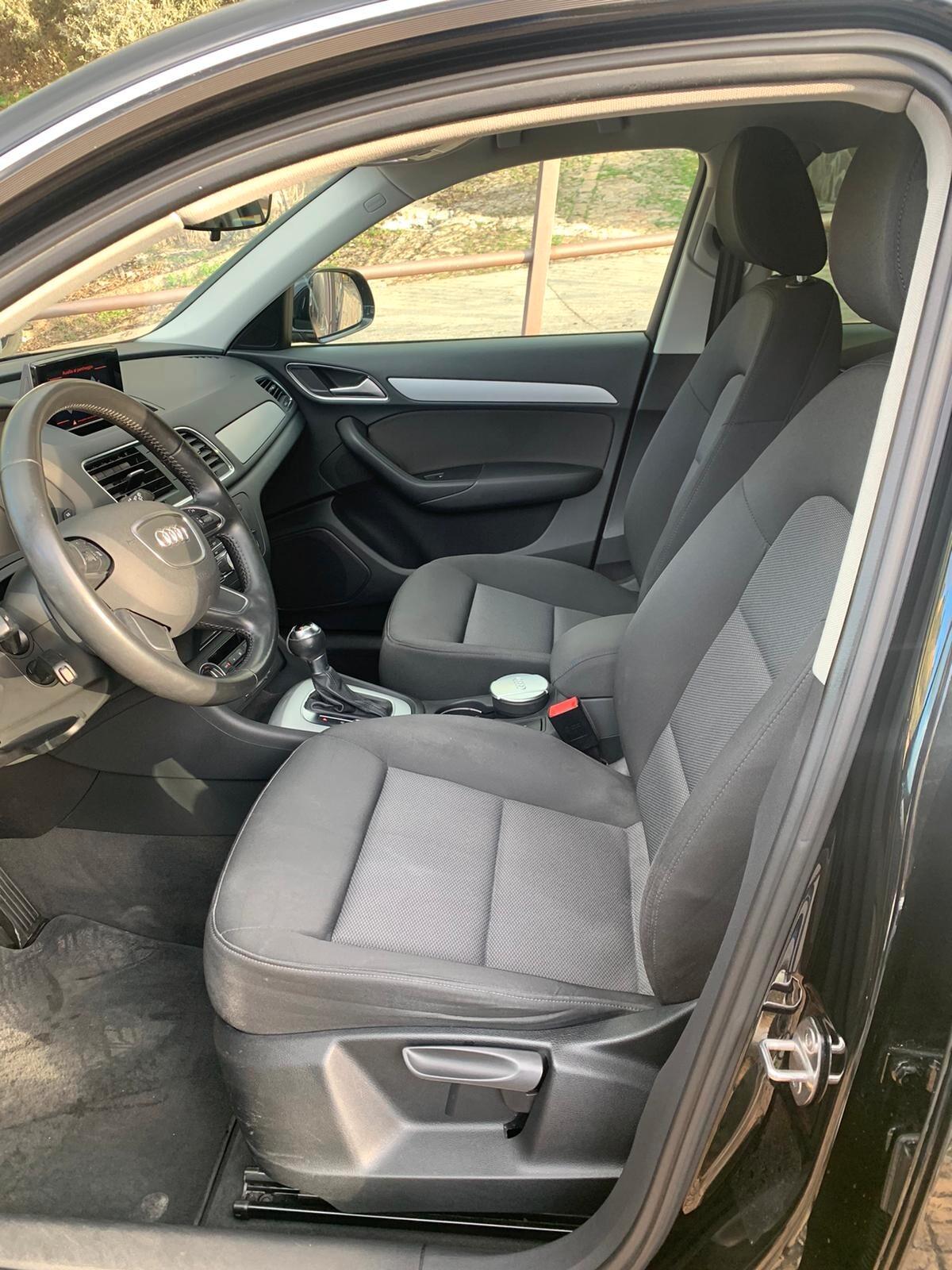 Audi Q3 2.0 TDI 150 CV S tronic Business