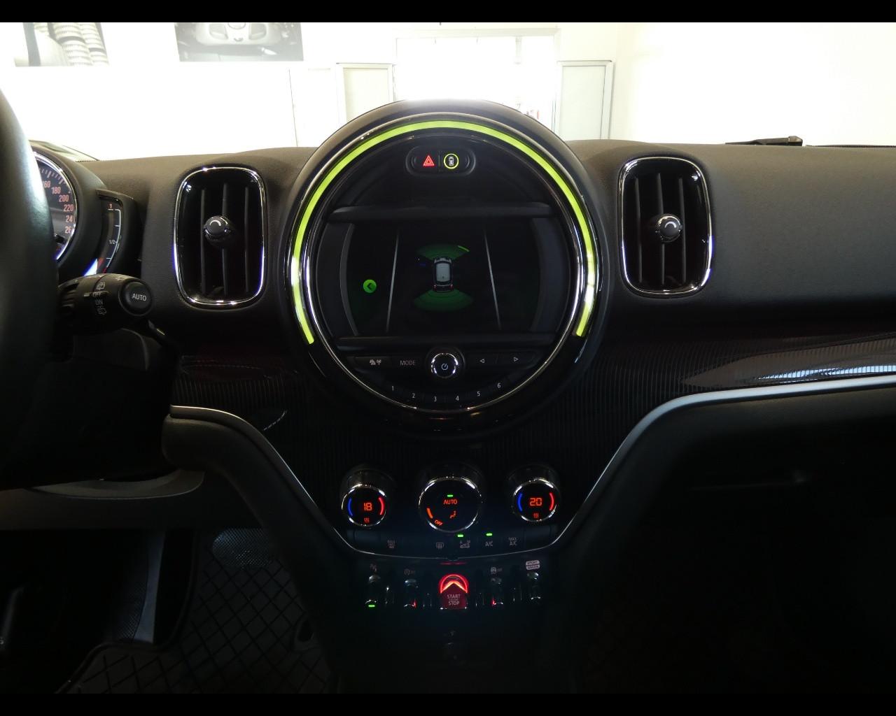 MINI Mini Countrym.(F60) - Mini 2.0 Cooper D Hype Countryman ALL4