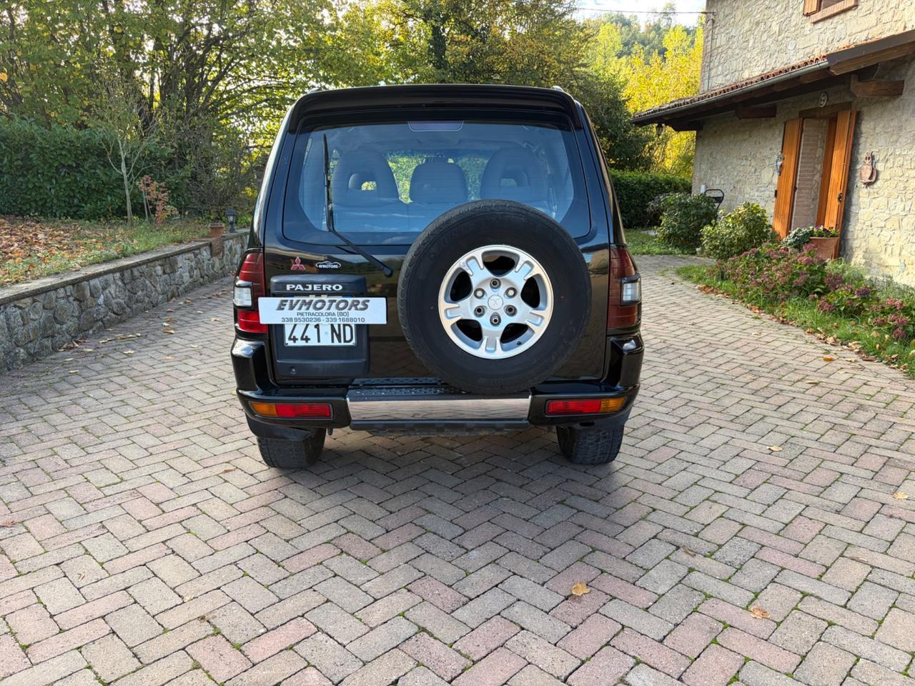Mitsubishi Pajero 2.5 TDI 3p. GLS1