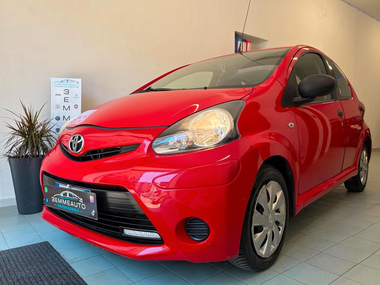 Toyota Aygo 1.0 68Cv Connect Led 12 MESI DI GARANZIA
