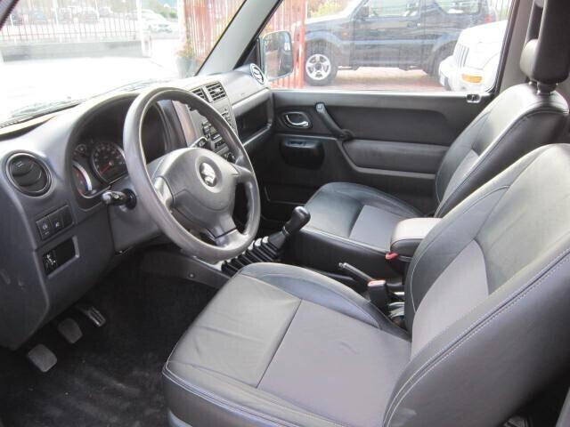 Suzuki Jimny 1.3i 16V 4WD JLX PACK EVOLUTION PLUS.