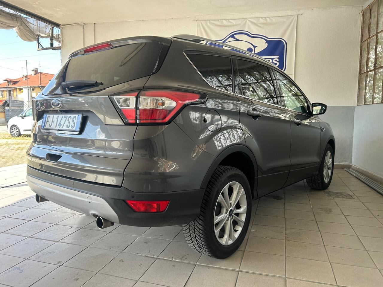 Ford Kuga 1.5 TDCI 120 CV S&S 2WD Powershift Titanium