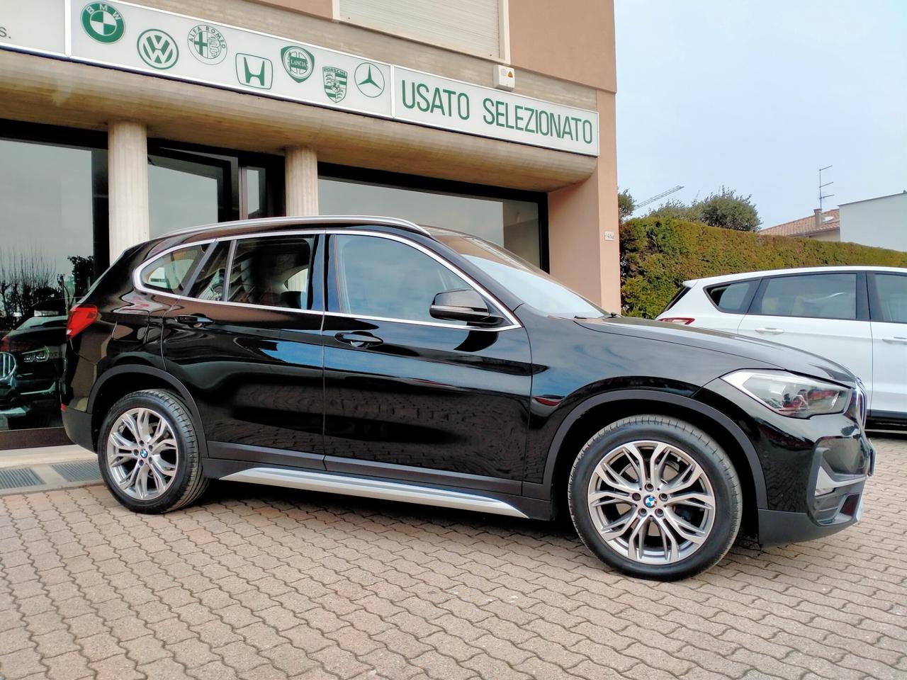 BMW X1 18D XDRIVE M.Y.20 XLINE / PELLE TOTALE / NERO LUCIDO