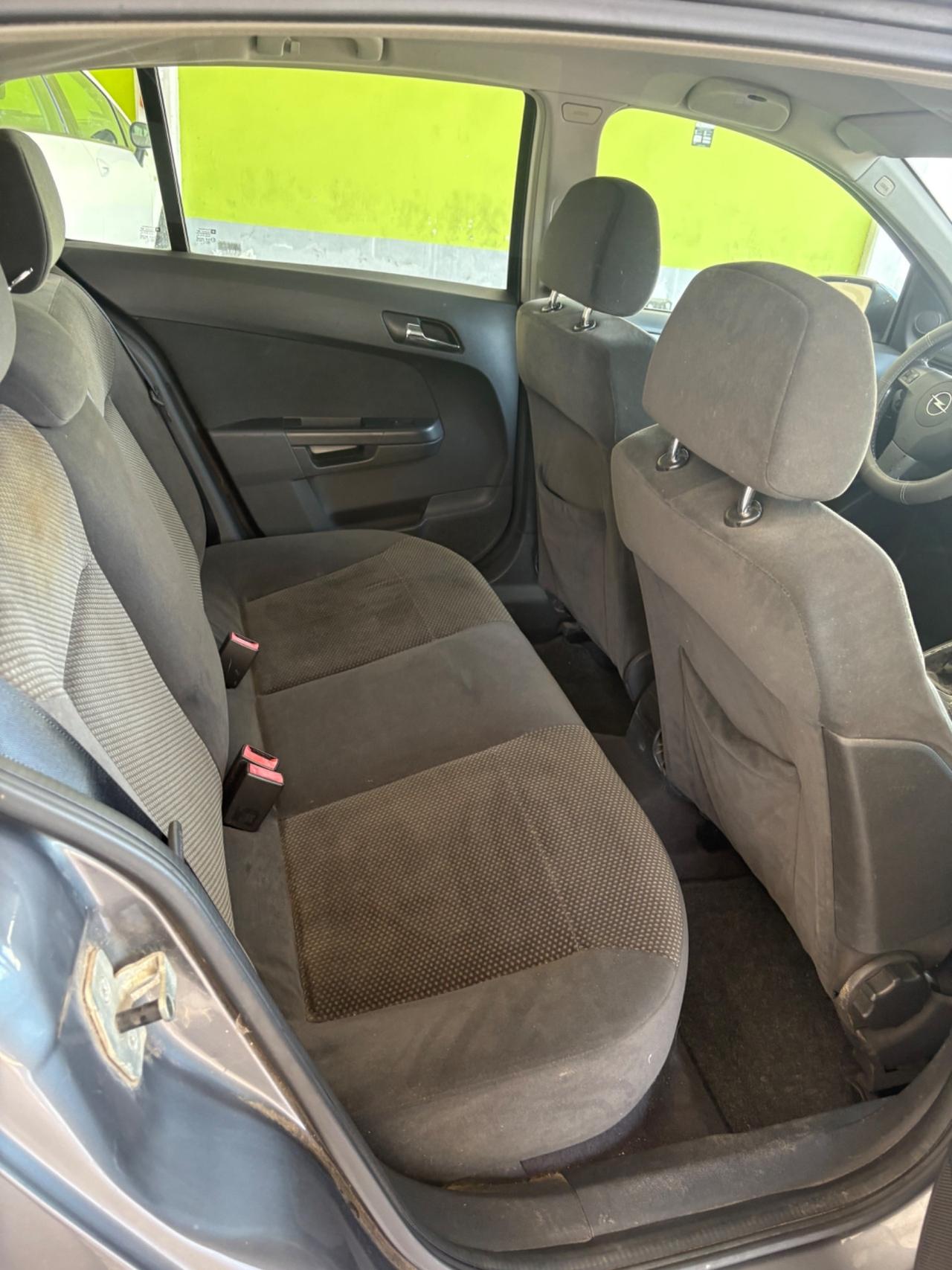 Opel Astra 1.7 CDTI berlina ok neo patentati
