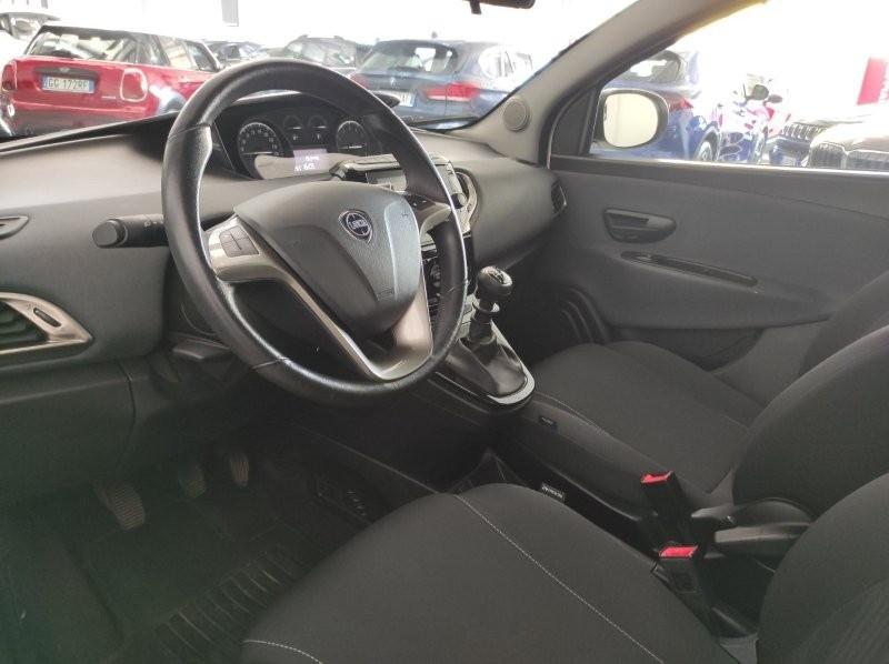 LANCIA Ypsilon 3ª serie - Ypsilon 1.0 FireFly 5 porte S&S Hybrid Gold
