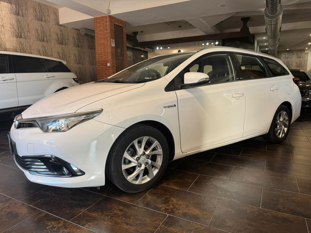 Toyota Auris Touring Sports 1.8 Hybrid Business