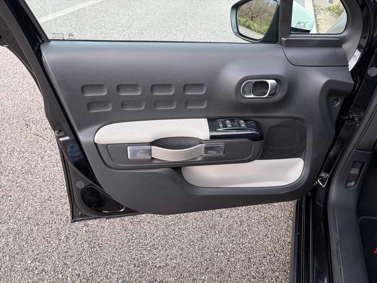 Citroen C3 1.2 PureTech 82cv Shine