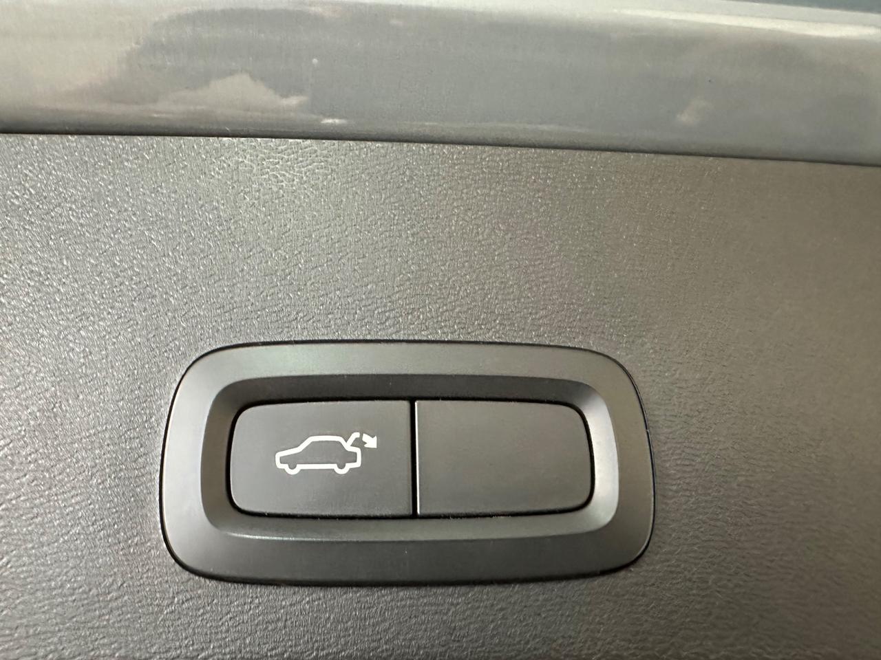 Volvo XC40 D3 2.0 150CV AUT/TETTO/LED/PELLE