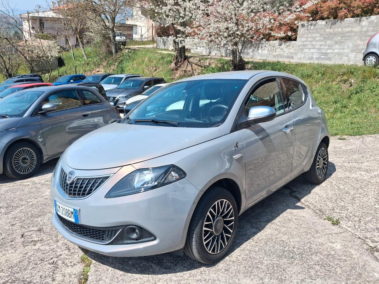 Lancia Ypsilon 1.0 5 P S&S Hybrid A. Ferretti