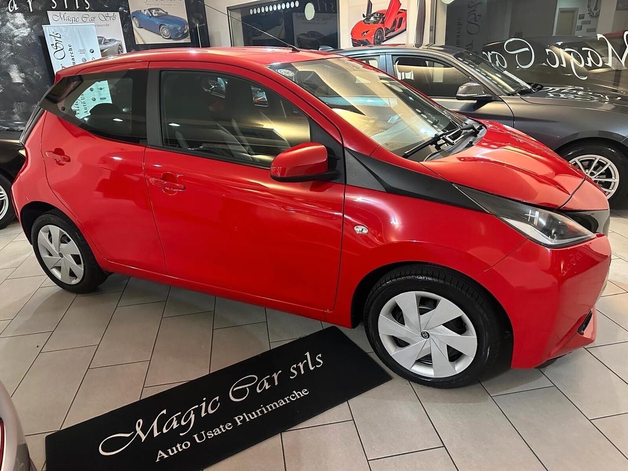 Toyota Aygo 1.0 VVT-i 69 CV 5 porte x-wave