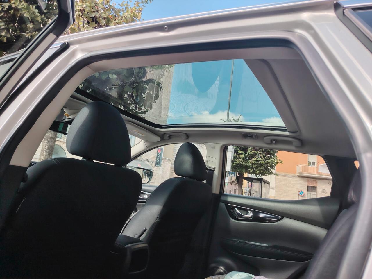 Nissan Qashqai 1.5 dCi N-Connecta