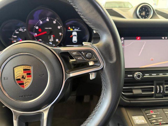 PORSCHE Macan 2.0 //TOTAL BLACK//21//