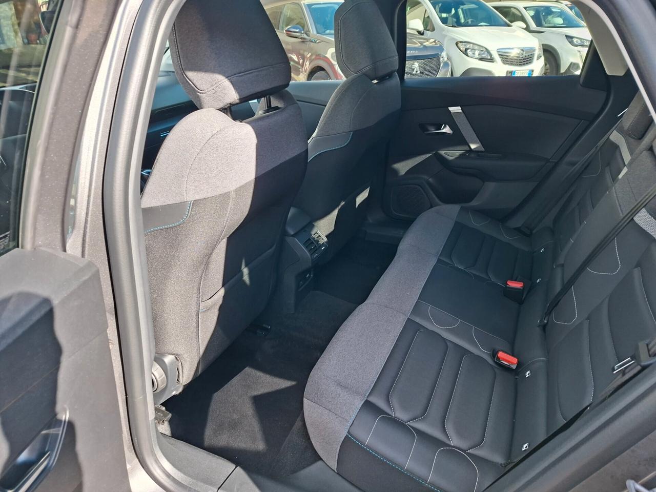 Citroen C4 PureTech 130 S&S EAT8 Shine