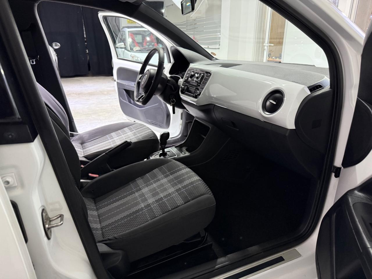 Volkswagen up! 1.0 75 CV 5p. club ASG