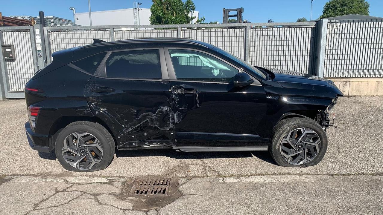 Hyundai Kona HEV 1.6 DCT NLine, incidentata!!
