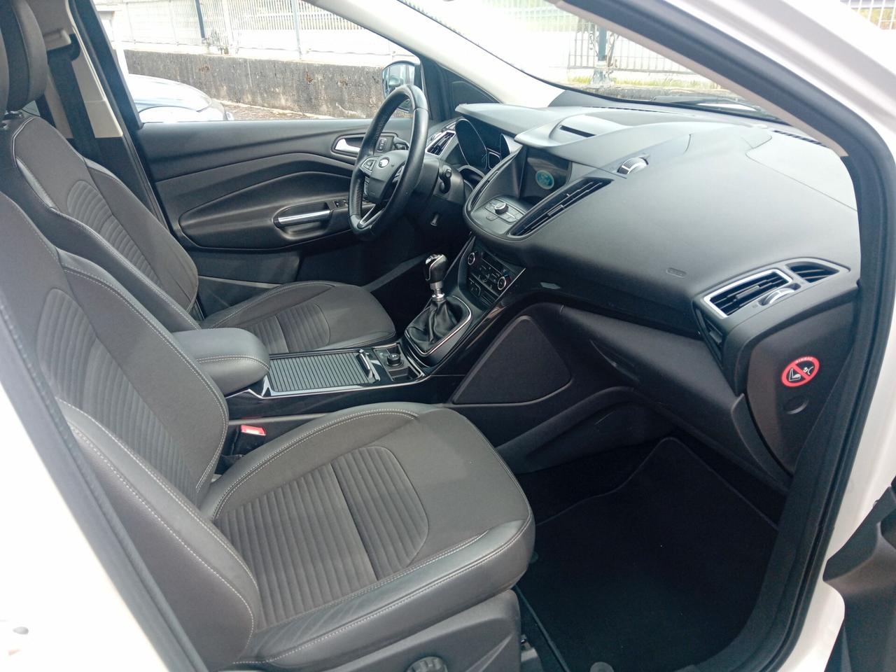 Ford Kuga 2.0 TDCI 150 CV S&S 2WD Titanium