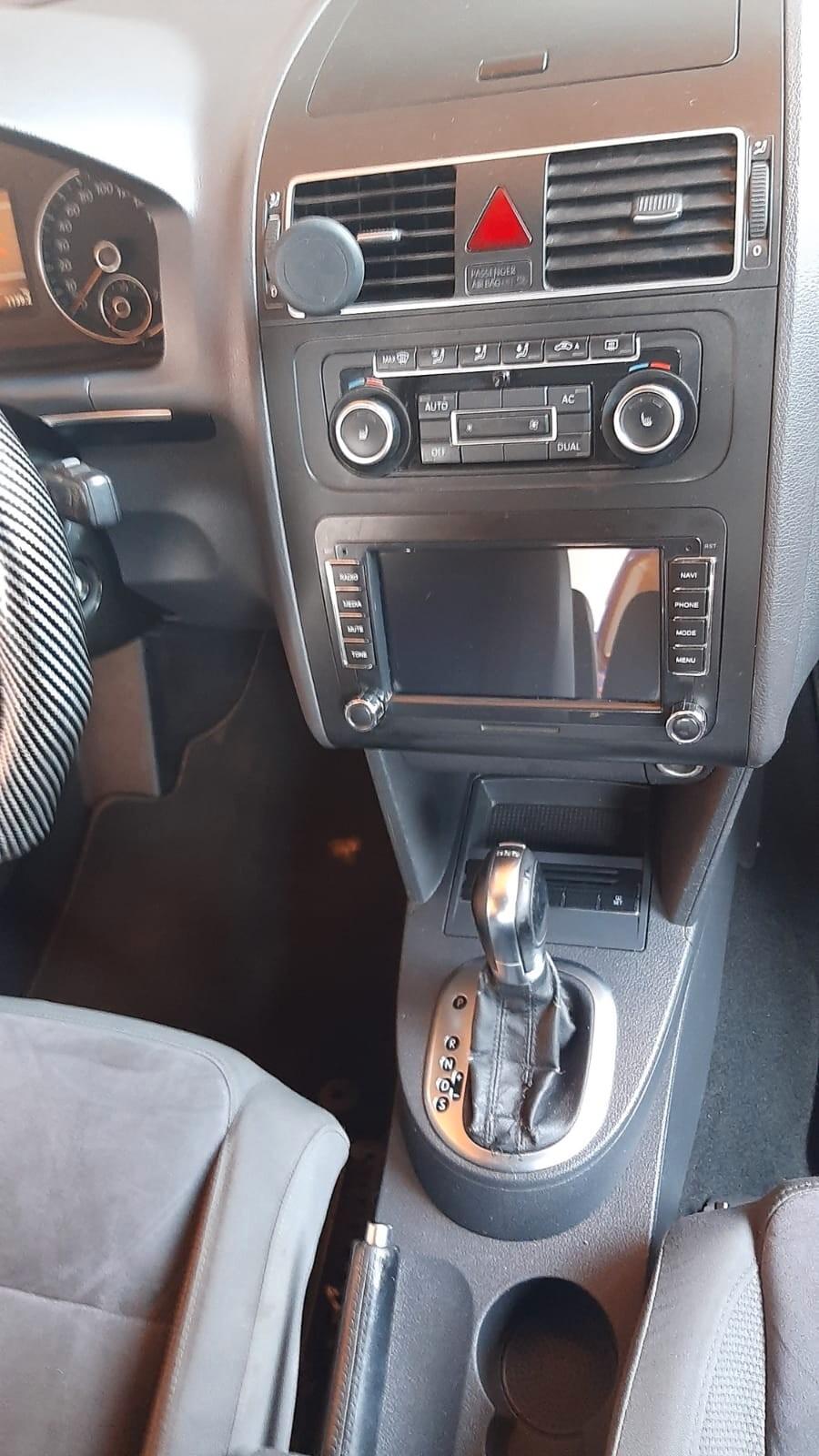 Volkswagen Touran 2.0 TDI 170 CV Highline prezzo €6900