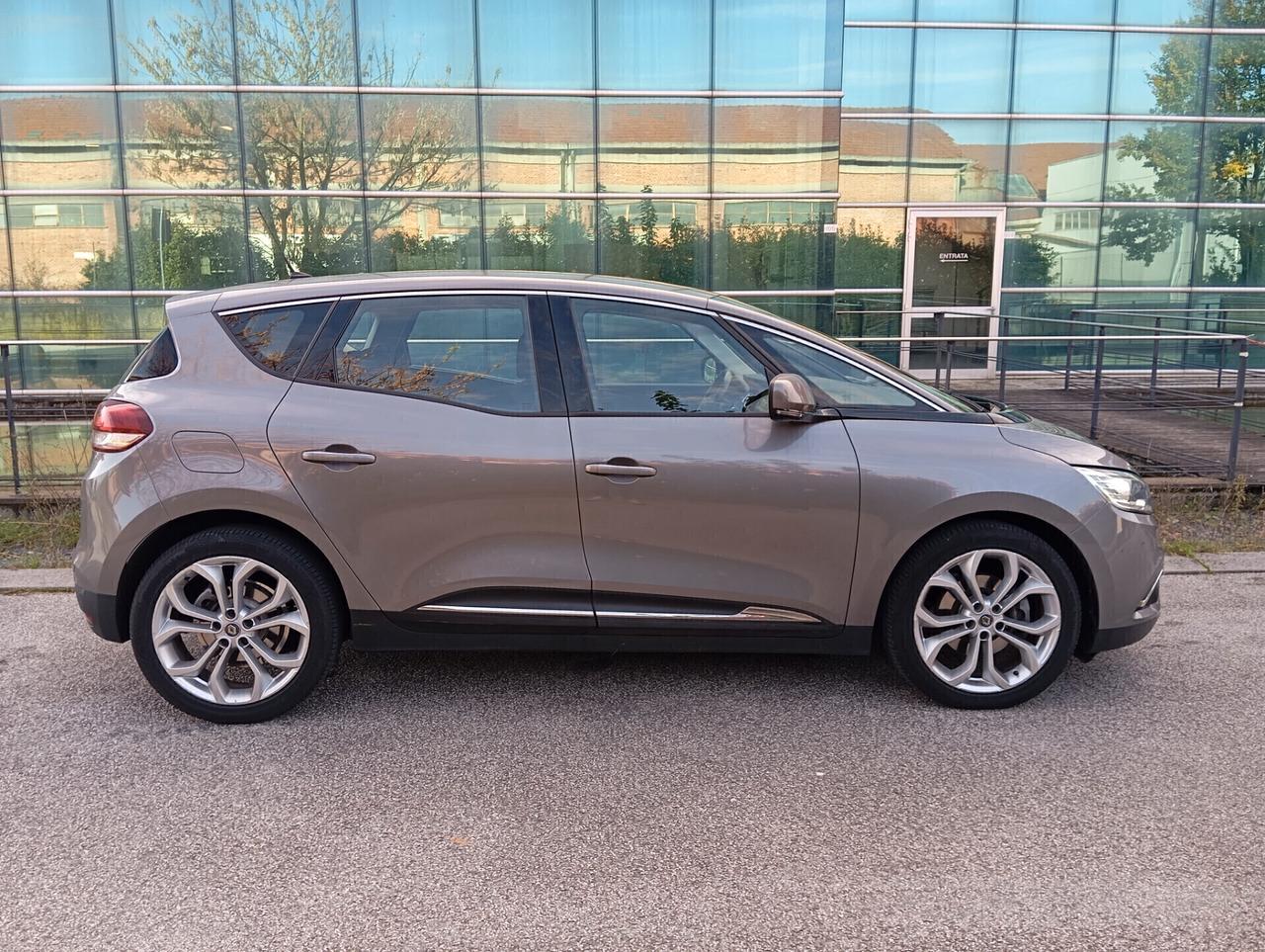Renault Scenic 1.5tdCi 120 CV NAVI SENSORI E 199