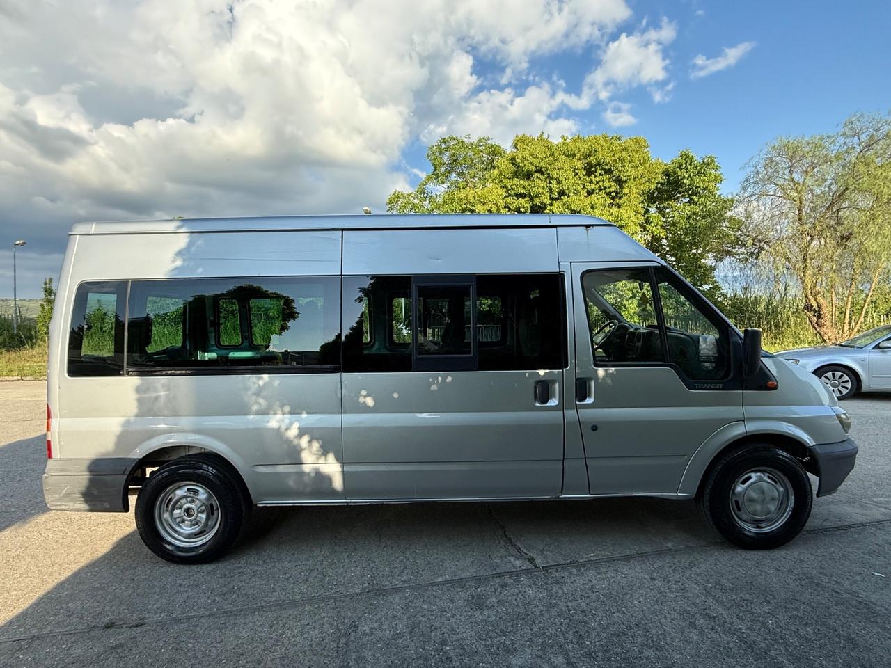 FORD TRANSIT TOURNEO 9 posti garanzia