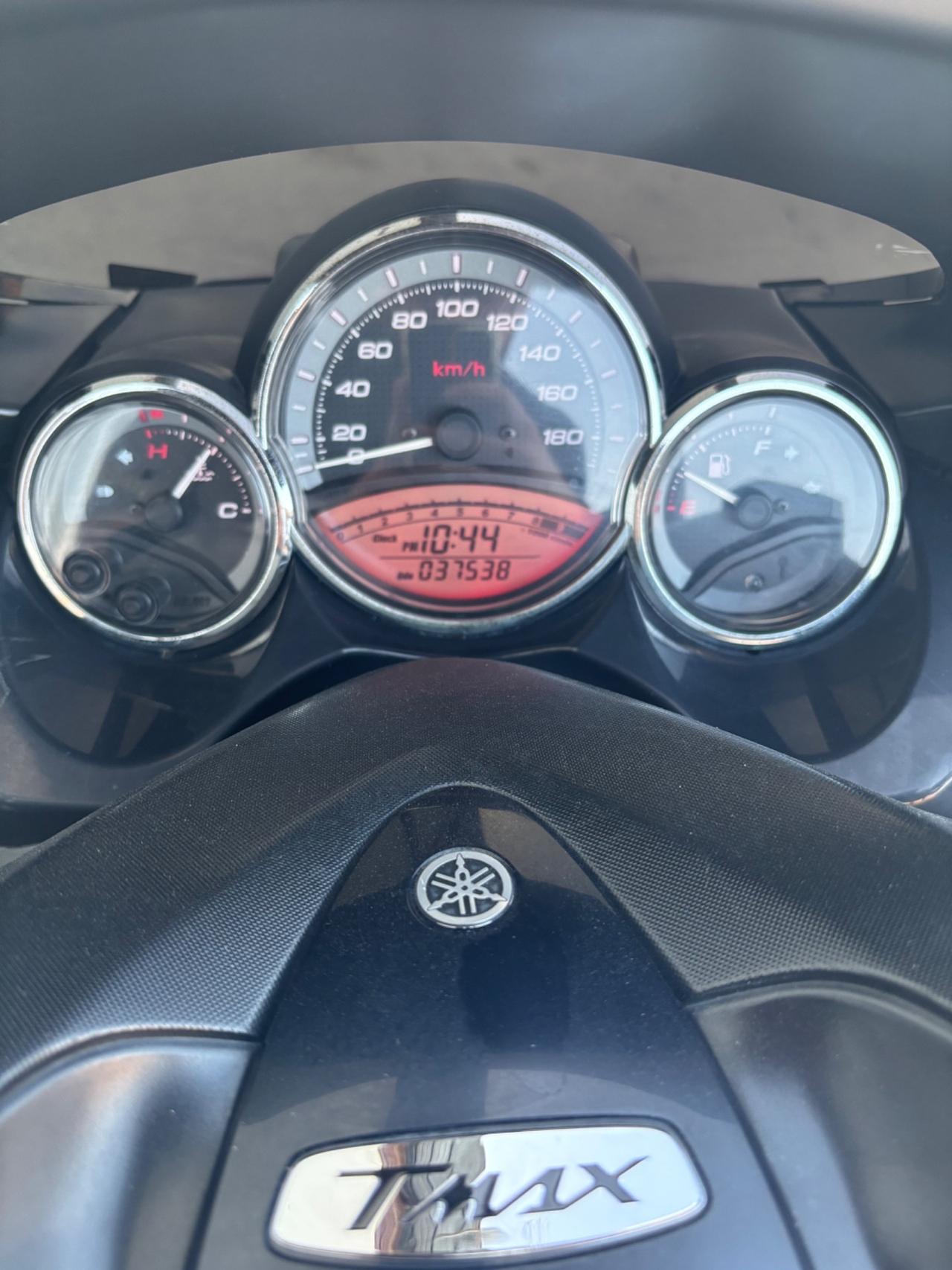 Yamaha T Max 500