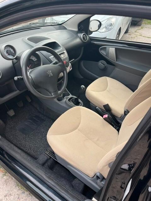 Peugeot 107 1.0 68CV 3p. Sweet Years