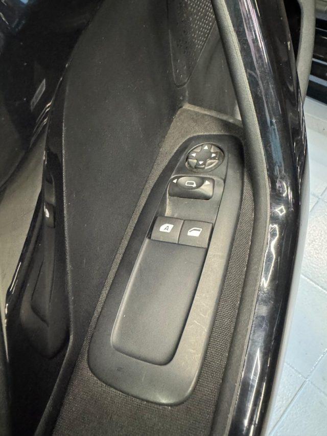 PEUGEOT 208 1° serie PureTech 68 5 porte Active